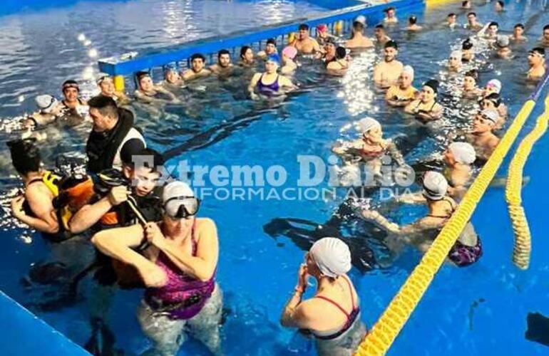 Imagen de Taller de buceo entre las Escuelas de Guardavidas de Arroyo Seco y Villa Gobernador Galvez