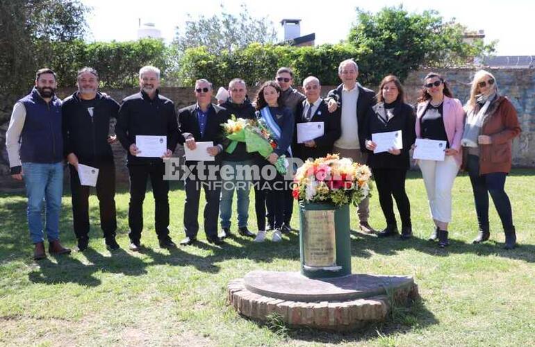 Imagen de Se realizó el acto oficial por el día del profesor y la profesora