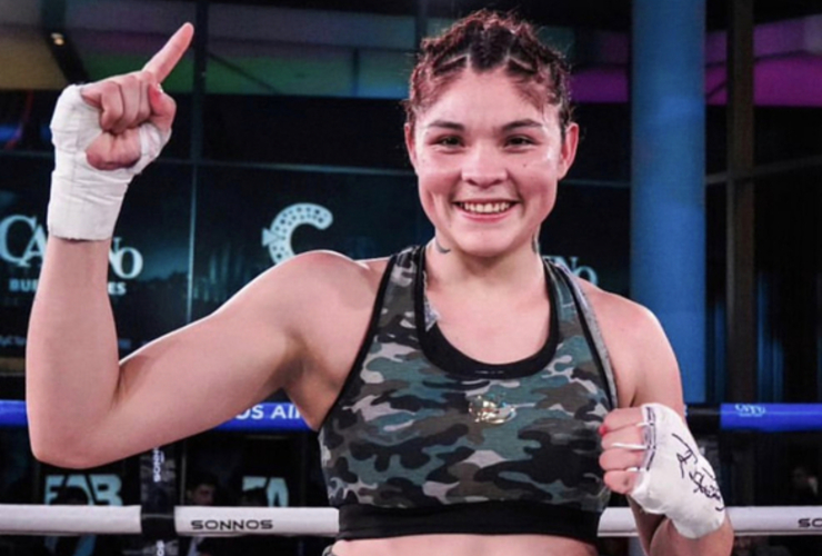 Imagen de Lorena Balbuena debutó con triunfo en el Boxeo Profesional.