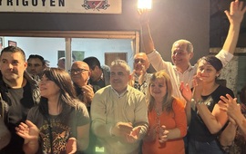 El radical habl&oacute; luego del triunfo en las afueras del comit&eacute; ubicado en Independencia al 1600.
