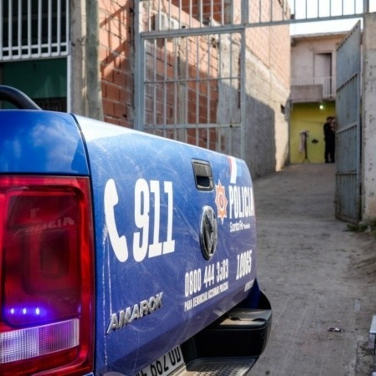 El crimen fue cometido en plena tarde en un pasillo de Avellaneda al 4200. (Ana Isla/Rosario3)