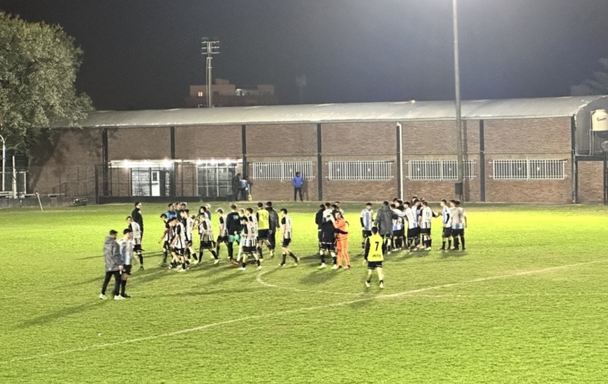 Imagen de 1era Divisi&oacute;n: Uni&oacute;n perdi&oacute; 2 a 1 ante Atl&eacute;tico Empalme, que es l&iacute;der del torneo.