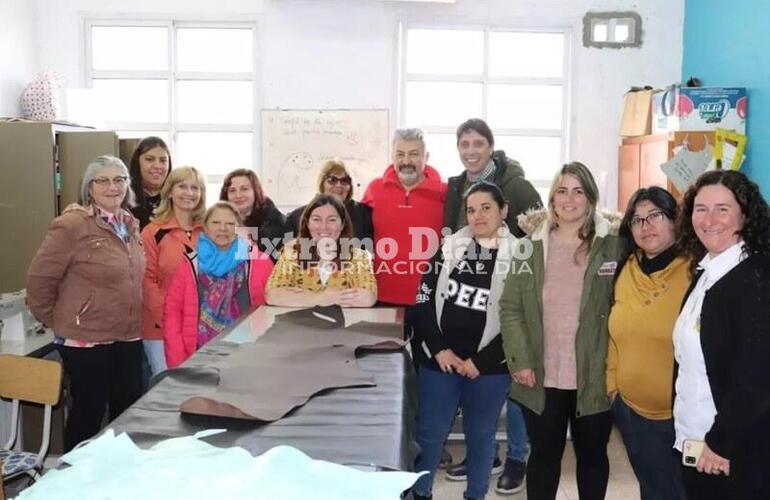 Imagen de Inici&oacute; el nuevo curso de marroquiner&iacute;a de la Comuna de Fighiera