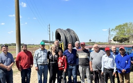 Imagen de Sacnun y Ferri entregaron equipos de riego para productores hort&iacute;colas locales y regionales.