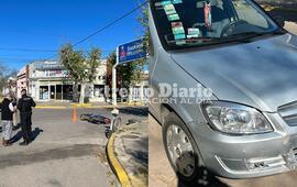 Imagen de Una moto colision&oacute; contra un veh&iacute;culo en calle San Mart&iacute;n y Gaboto