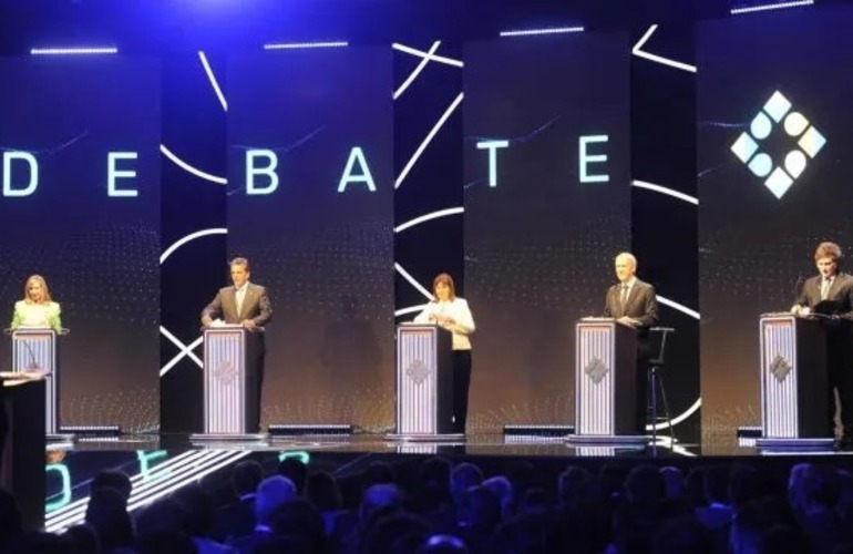 Myrian Bregman, Sergio Massa, Patricia Bullrich, Juan Schiaretti y Javier Milei desplegaron sus estrategias discursivas en el primer debate presidencial realizado el domingo a la noche en Santiago del Estero.