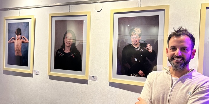 Imagen de 'Retratos', muestra fotográfica del artista local Franco Zeoli en el Centro Cultural.