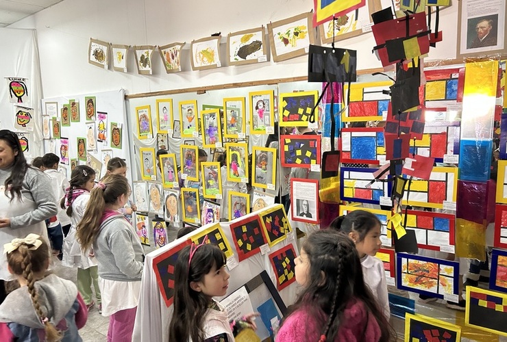 Imagen de El Jardín de Infantes "Lucecitas del Paraná" realizó una muestra de arte en el Centro Cultural