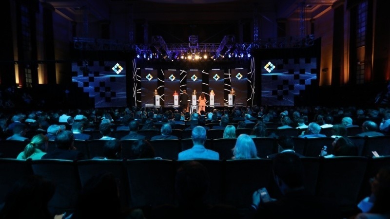 El segundo debate fue en Buenos Aires y se habl&oacute; de la seguridad en Rosario (https://debate.electoral.gob.ar)