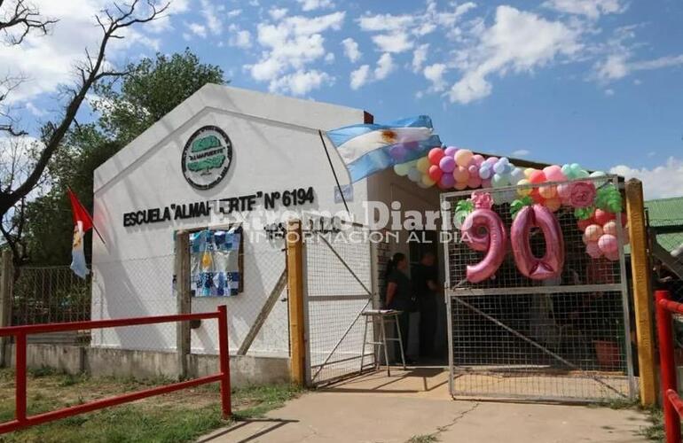 Imagen de La Escuela N°6194 Almafuerte del paraje El Ombú cumplió 90 años