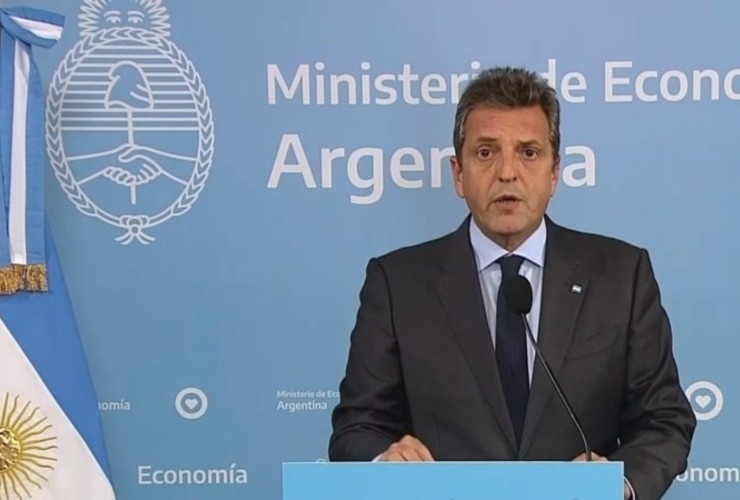 Imagen de Tras la suba del d&oacute;lar blue, Massa posterga viaje de campa&ntilde;a y anuncia medidas para "consolidar reservas"