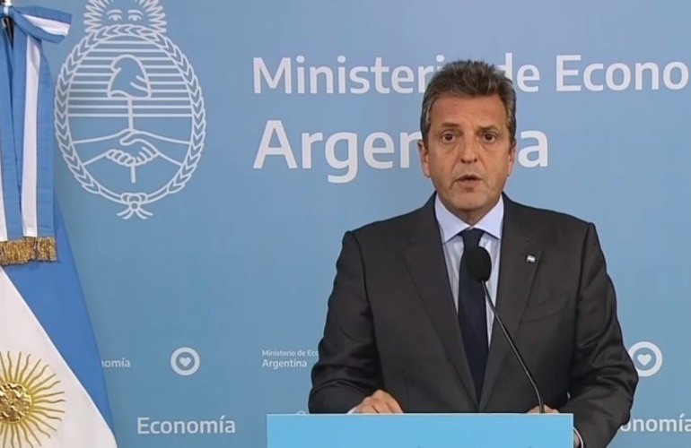 Imagen de Tras la suba del d&oacute;lar blue, Massa posterga viaje de campa&ntilde;a y anuncia medidas para "consolidar reservas"