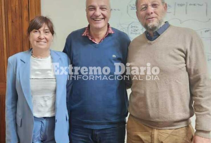 Imagen de Nizar Esper se reunió con ministros del gobierno provincial