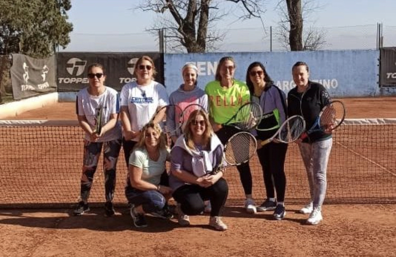 Imagen de Torneo de Tenis Femenino 'Súper 8' en Central Argentino.