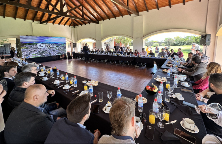 Imagen de Inversi&oacute;n y Desarrollo: Mesa de Trabajo con referentes de Empresas por nuevos proyectos para General Lagos.