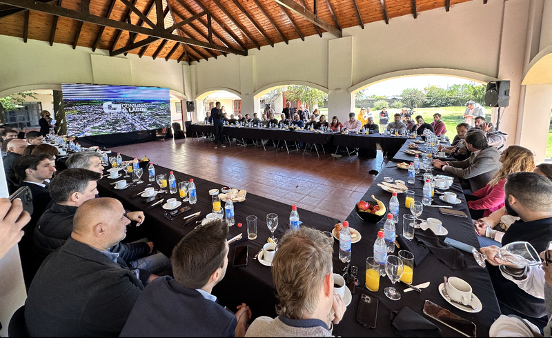 Imagen de Inversi&oacute;n y Desarrollo: Mesa de Trabajo con referentes de Empresas por nuevos proyectos para General Lagos.