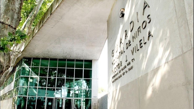 El nene lleg&oacute; en ambulancia al Vilela.