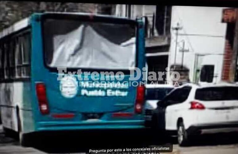 La luneta rota desde hace un mes.