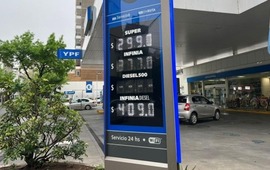 Imagen de Despu&eacute;s de las elecciones, YPF aument&oacute; sus combustibles