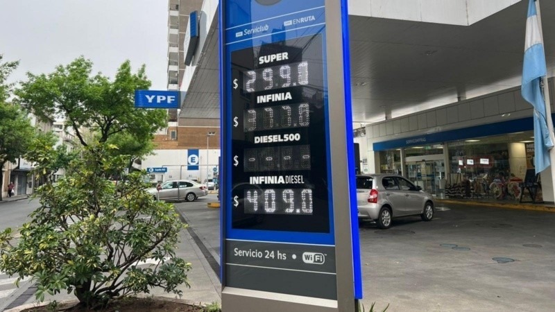Imagen de Despu&eacute;s de las elecciones, YPF aument&oacute; sus combustibles