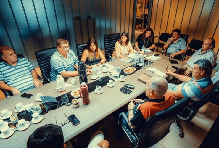 Imagen de Acuerdo alcanzado en paritarias entre municipios y trabajadores municipales representados por FESTRAM