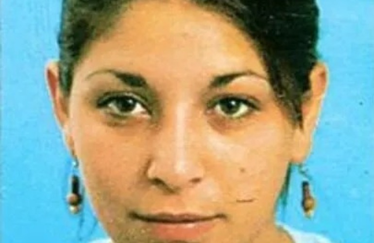 Al momento de su desaparición, las características eran las siguientes: cabello negro lacio y largo, contextura delgada, 1,70 metro, tez blanca, ojos marrones, un aro en la nariz y una cicatriz en el pómulo izquierdo. Al momento de su desaparición, las características eran las siguientes: cabello negro lacio y largo, contextura delgada, 1,70 metro, tez blanca, ojos marrones, un aro en la nariz y una cicatriz en el pómulo izquierdo.