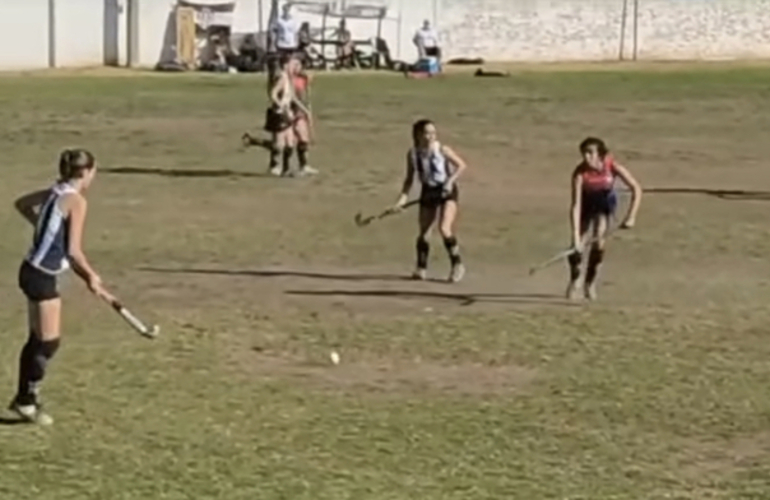 Imagen de Triunfos de Unión en Sub-12 y 1era División ante Central Córdoba en Hockey Femenino.