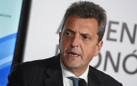 �No es una amenaza, no soy un se&ntilde;or que anda con un garrote. Es una decisi&oacute;n del Estado para defender el bolsillo de los argentinos".
