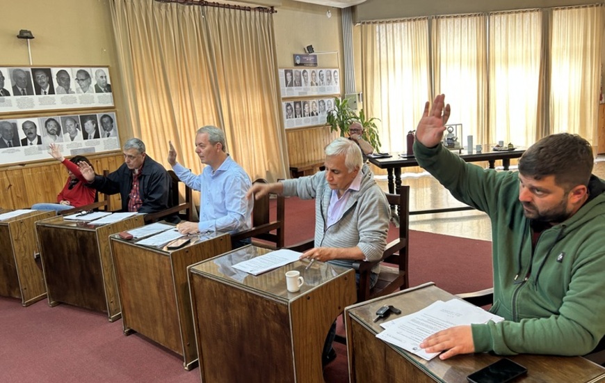 Todo los ediles votaron favorablemente.