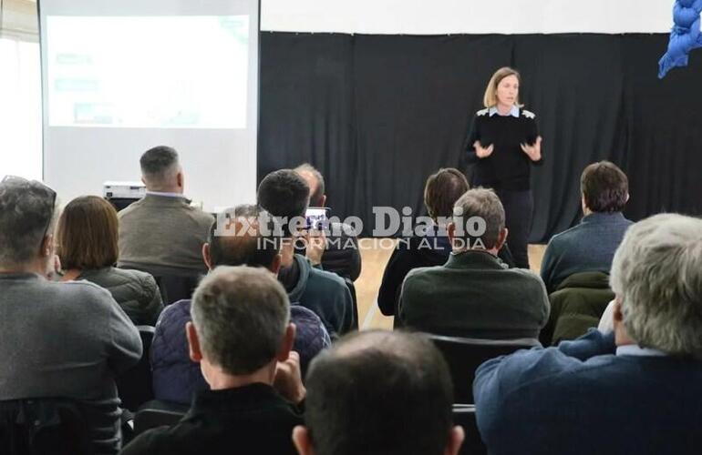 Imagen de La ONG Campo Limpio tuvo un encuentro con municipios y comunas del cordón hortícola