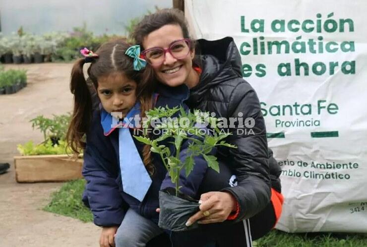 Imagen de La Municipalidad realiz&oacute; otra jornada de EcoCanje en el vivero