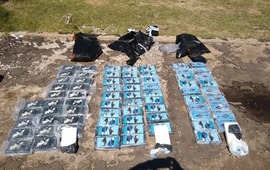 Imagen de Importante hallazgo de coca&iacute;na flotando en el R&iacute;o Paran&aacute; frente a Rosario y Arroyo Seco