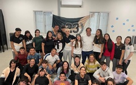 Imagen de Charla de Ferri con alumnos de 5to a&ntilde;o de la EESO 396 Hilario Lagos sobre su viaje de egresados.