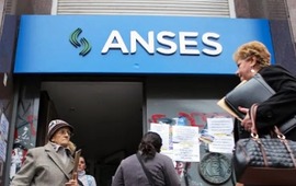 Imagen de ANSES ampl&iacute;a desde el lunes las l&iacute;neas de cr&eacute;ditos para jubilados, pensionados y trabajadores