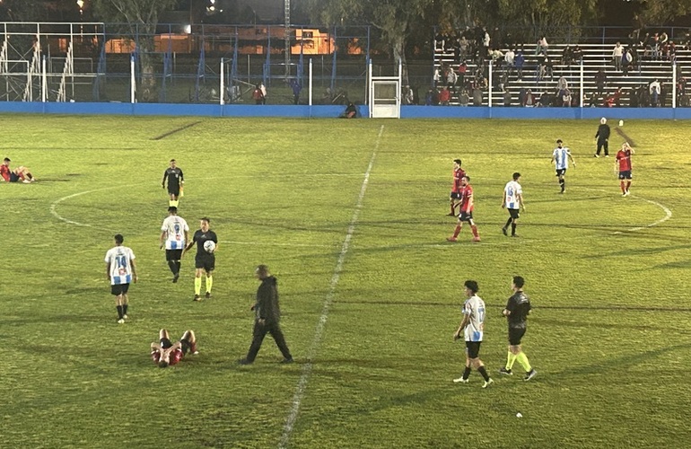 Imagen de Talleres cayó 5 a 1 contra Atlético Empalme y quedó eliminado del Torneo Clausura