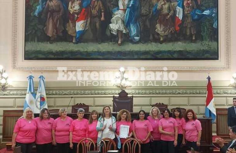 Imagen de La actividad solidaria del grupo Reinas Tejedoras fue declarada de interés por la Cámara de Diputados de Santa Fe.