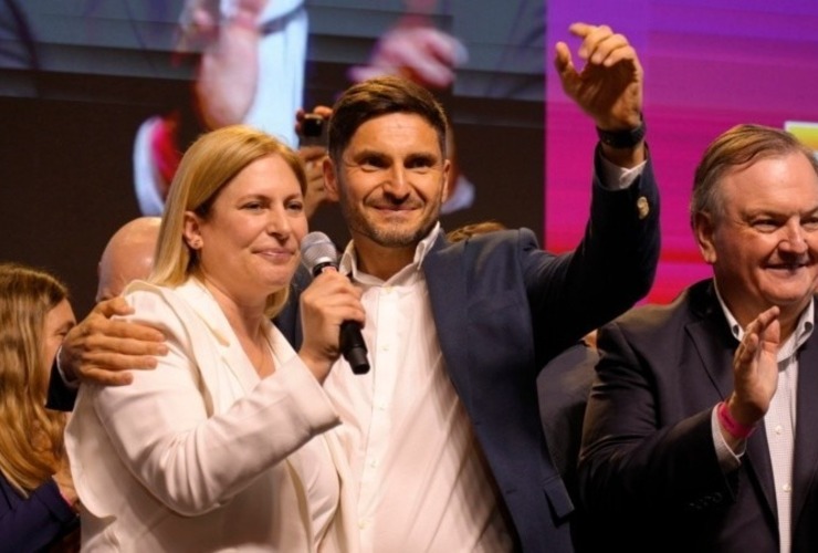 Maximiliano Pullaro y Gisela Scaglia, gobernador y vice electos en Santa Fe. (Alan Monzón/Rosario3)