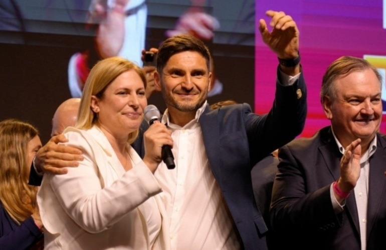 Maximiliano Pullaro y Gisela Scaglia, gobernador y vice electos en Santa Fe. (Alan Monzón/Rosario3)