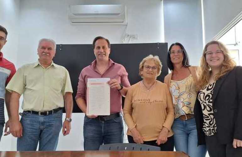 Imagen de La Comuna cedió 2 terrenos para el Centro de Jubilados, donde se construirá una SUM.