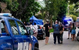 Un amplio operativo policial en la escena. (Ana isla/Rosario3)