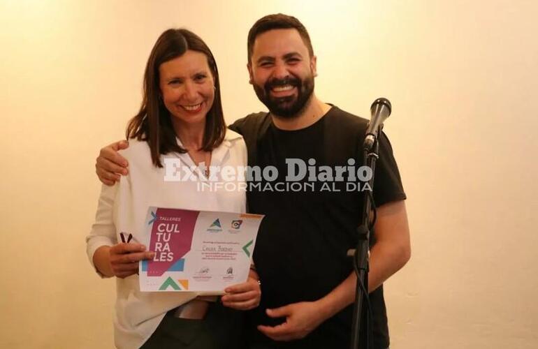 Imagen de Se realizó la muestra de fin de año del taller de cerámica y tejido a cargo de Carina Bordino