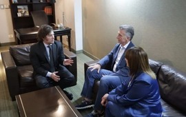 Imagen de Milei a solas con Macri y Bullrich