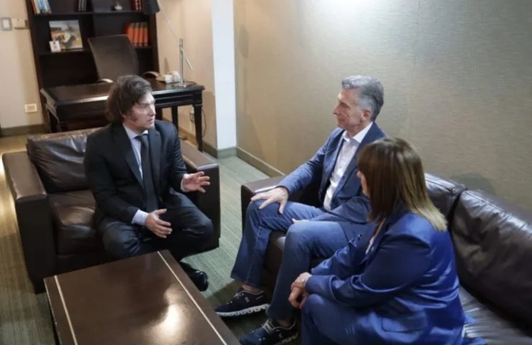 Imagen de Milei a solas con Macri y Bullrich