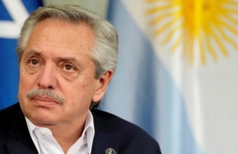 Imagen de Alberto Fern&aacute;ndez recibe a su sucesor Milei