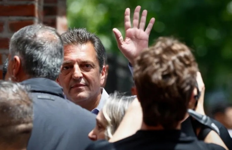 Imagen de Massa se reunir&aacute; hoy con su equipo para revisar la agenda futura