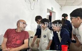 Imagen de Los alumnos de la Escuela Santa Luc&iacute;a visitaron los geri&aacute;tricos de la ciudad