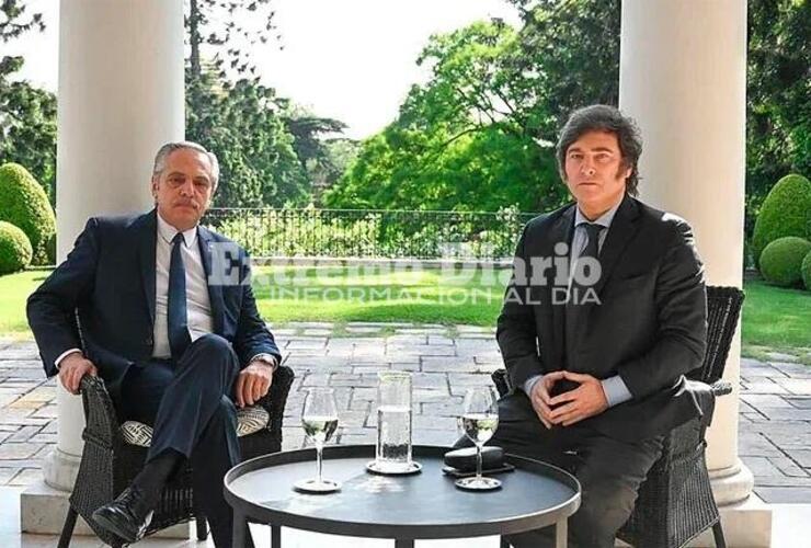 Imagen de Comenzó la transición: Javier Milei se reunió con Alberto Fernández en la Quinta de Olivos