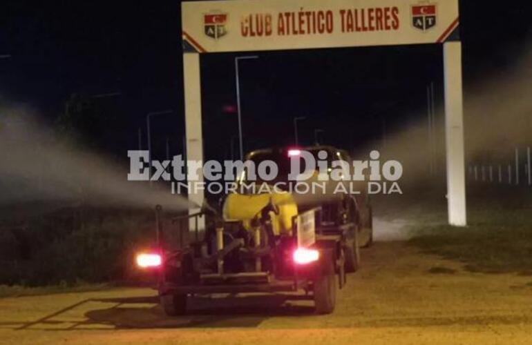 Imagen de La Municipalidad fumig&oacute; en los clubes de la ciudad