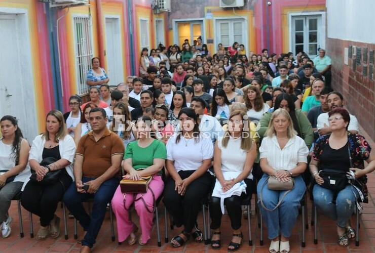 Imagen de La Municipalidad entregó los diplomas a los alumnos de los talleres del programa Santa Fe Más