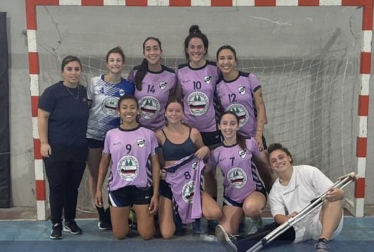 Imagen de Nueva victoria del handball femenino de Libertad de General Lagos en la 'Copa Rosario'